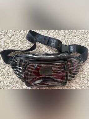 PINK Victoria's Secret PINK Diva Striped Fanny Pack (Rare)